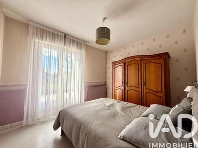 Maison - 160 m² - 8 pièces