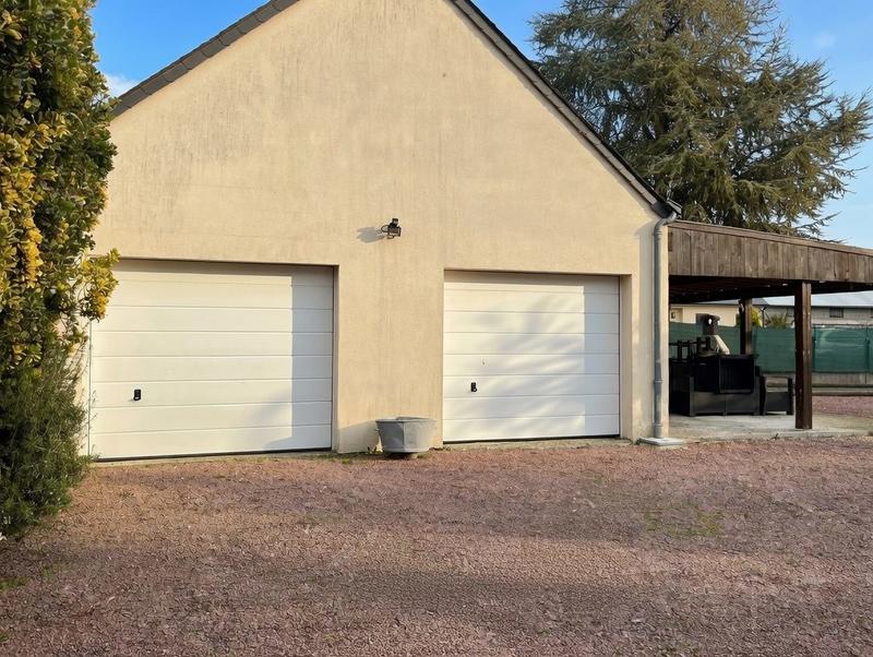 Maison traditionnelle - 233 m² - 9 pièces