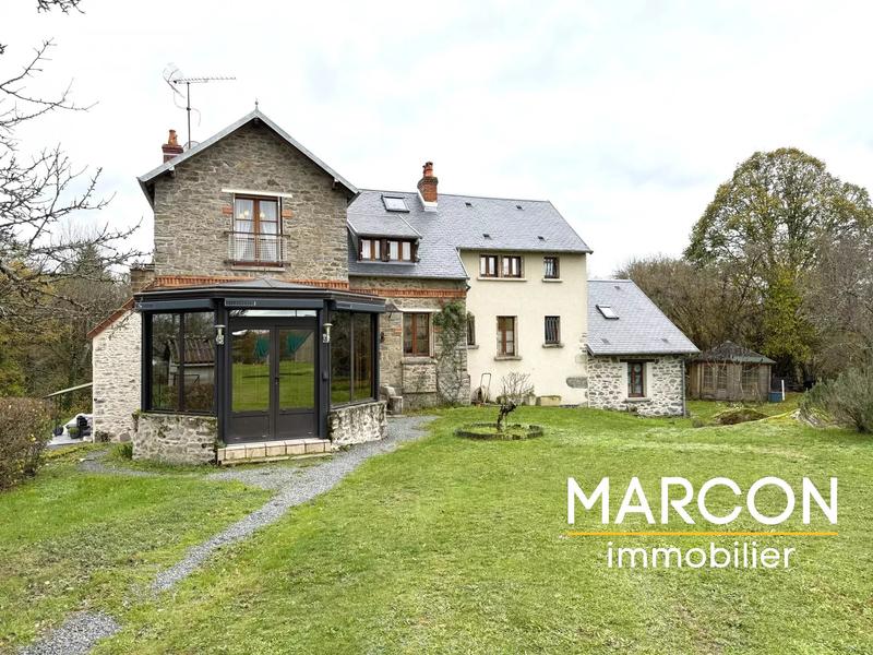 Maison - 138 m² - 9 pièces