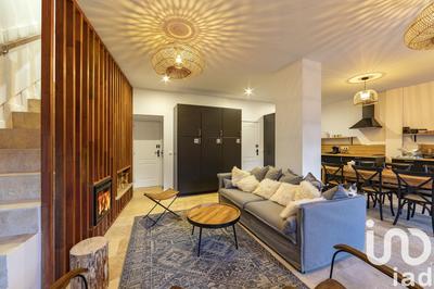 Maison - 250 m² - 12 pièces