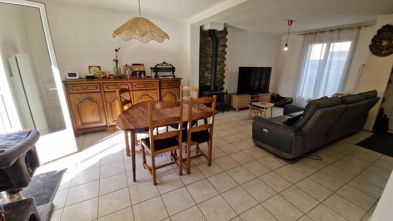 Maison - 90 m² - 5 pièces