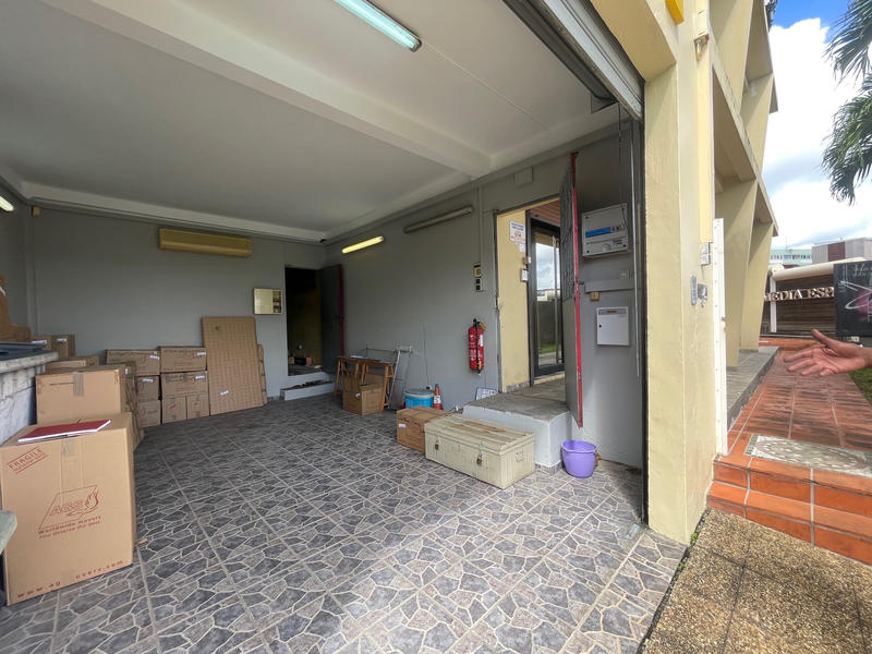 Local commercial - 124 m²