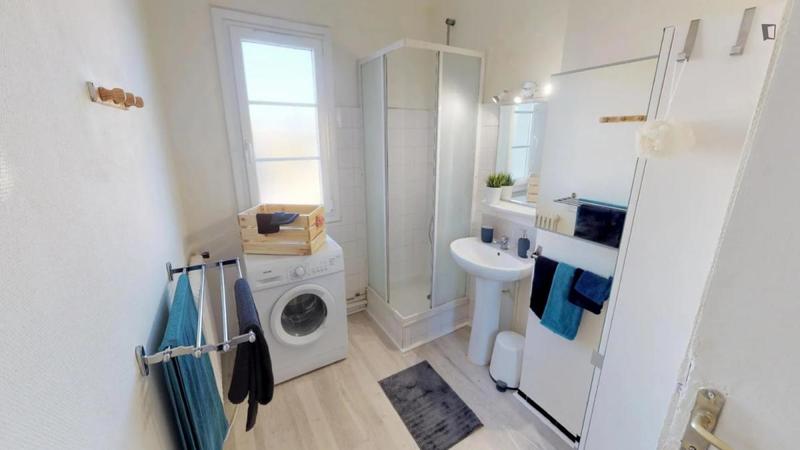 Chambre - 10 m² - 4 pièces