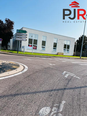 Bureau - 145 m²