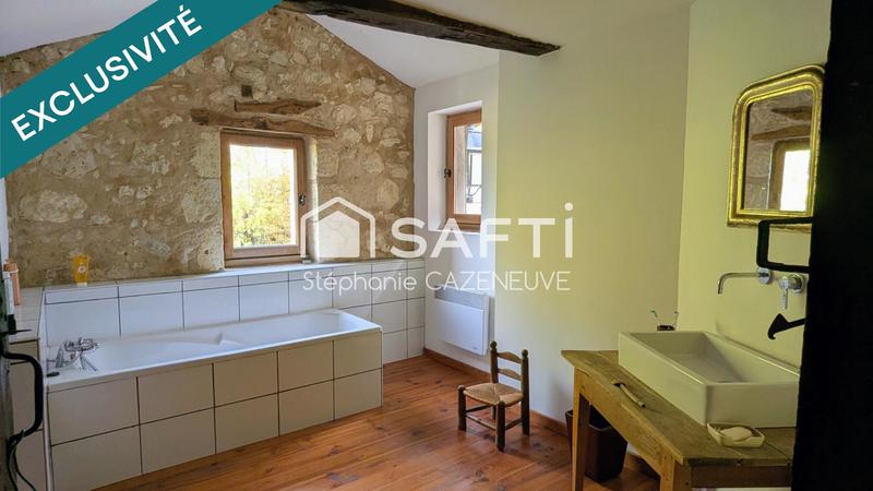 Maison - 233 m² - 9 pièces
