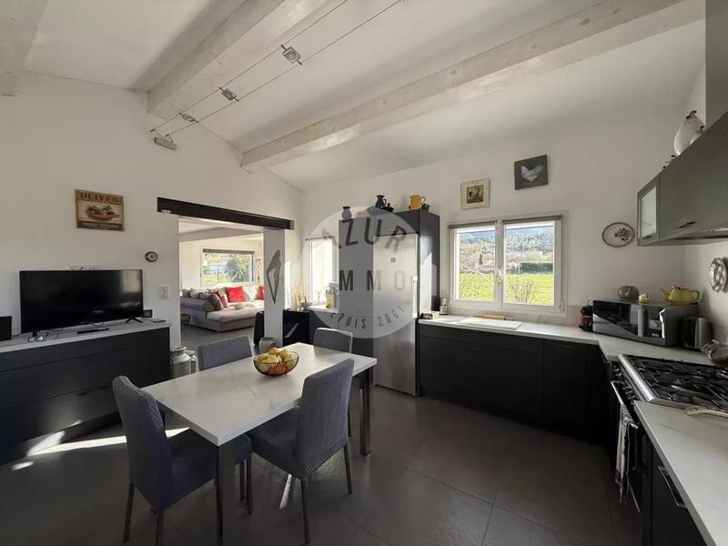 Maison - 125 m² - 5 pièces