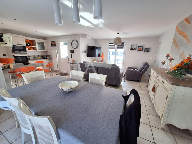 Maison - 90 m² - 4 pièces