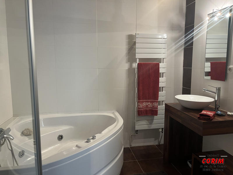 Maison - 160 m² - 4 pièces