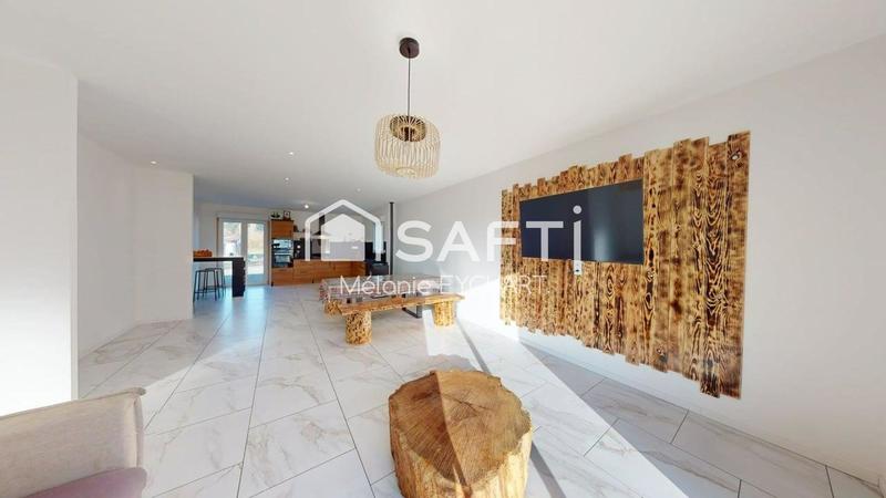 Maison - 110 m² - 4 pièces