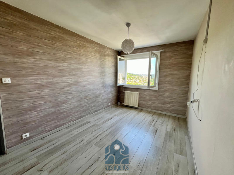 Appartement - 92 m² - 4 pièces