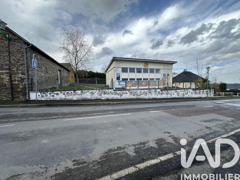 Maison de village - 680 m² - 10 pièces