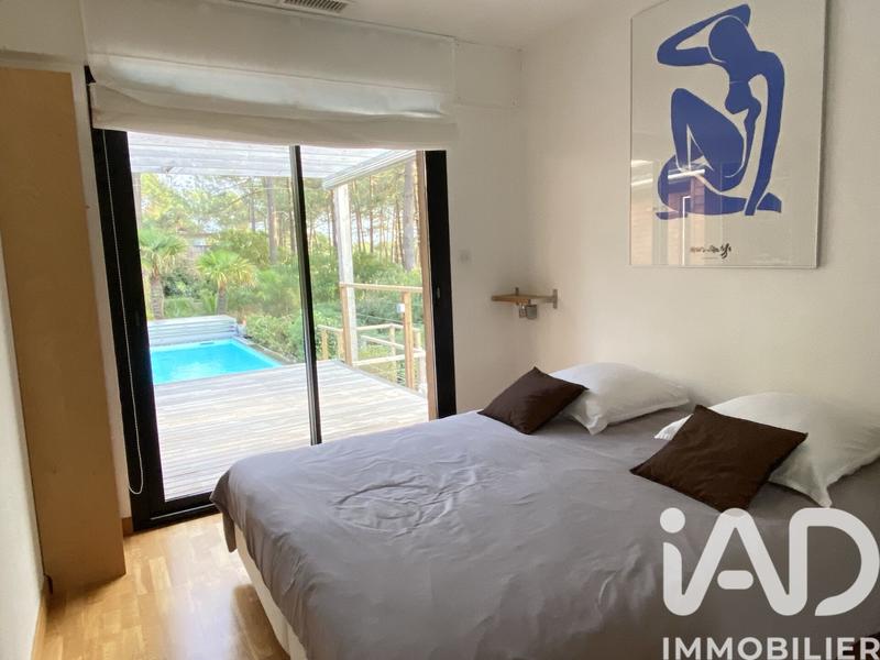 Maison - 238 m² - 6 pièces