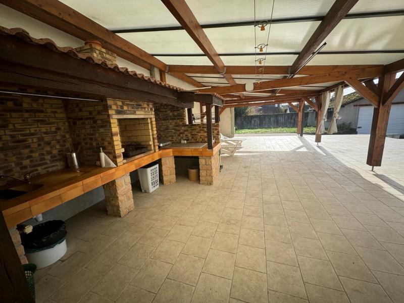 Maison - 166 m² - 7 pièces