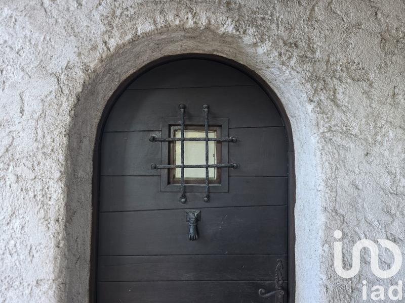 Maison - 232 m² - 7 pièces