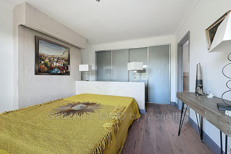 Maison - 200 m² - 5 pièces