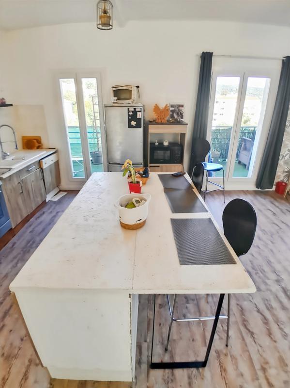 Appartement - 82 m² - 3 pièces