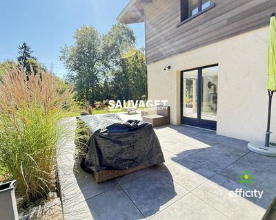 Maison - 143 m² - 5 pièces