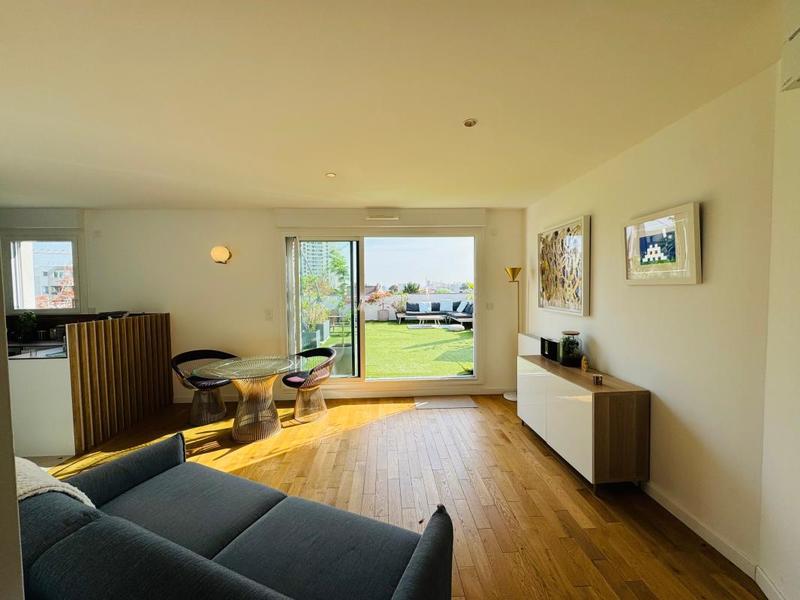 Penthouse - 77 m² - 3 pièces