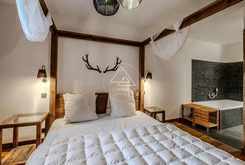 Appartement - 90 m² - 3 pièces