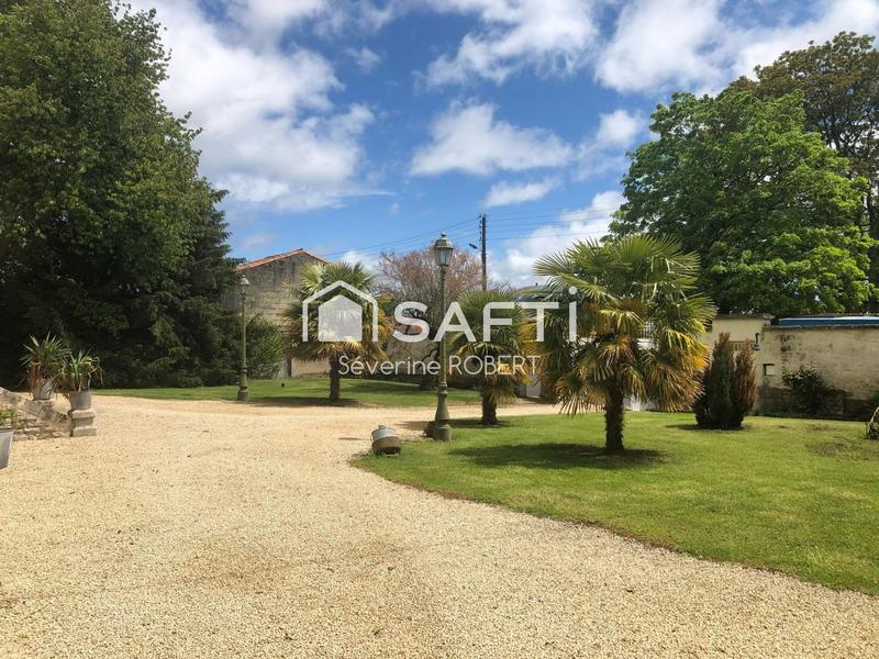 Maison - 550 m² - 15 pièces