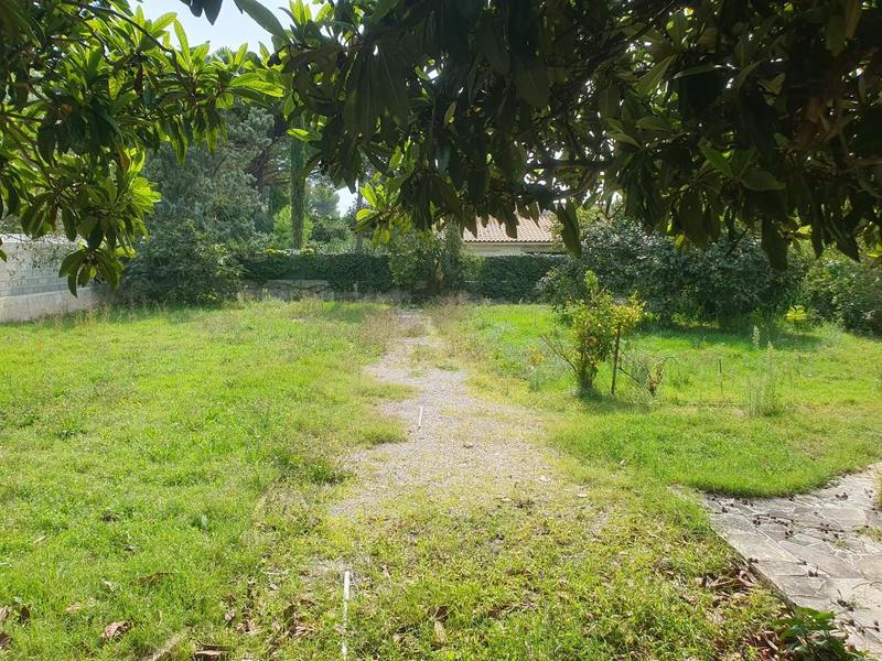 Terrain constructible - 677 m²