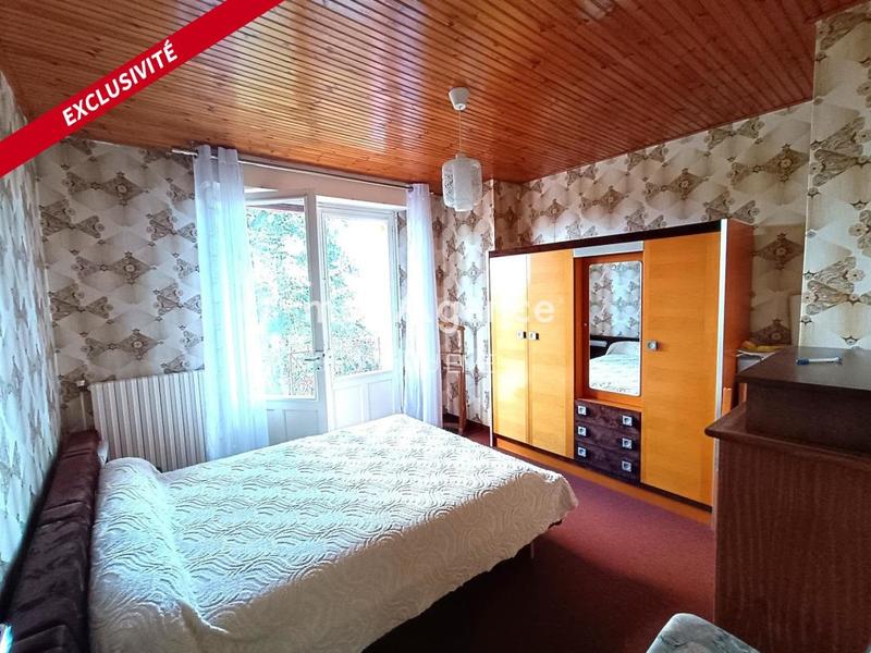 Maison traditionnelle - 172 m² - 9 pièces