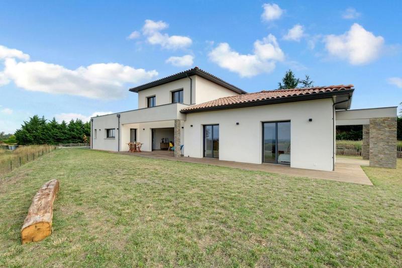 Maison - 160 m² - 6 pièces