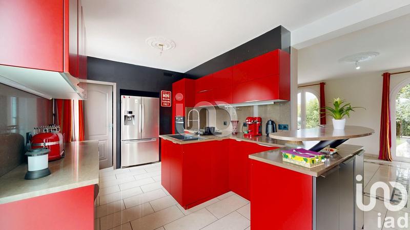 Maison - 280 m² - 8 pièces