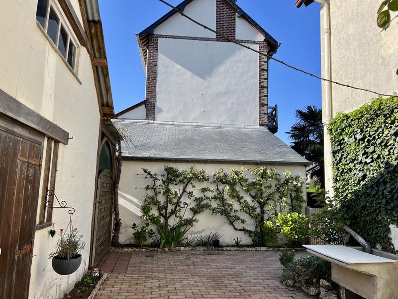 Maison - 94 m² - 4 pièces