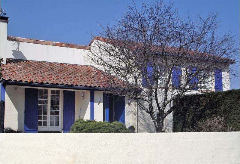 Maison traditionnelle - 165 m² - 6 pièces