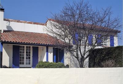 Maison traditionnelle - 165 m² - 6 pièces