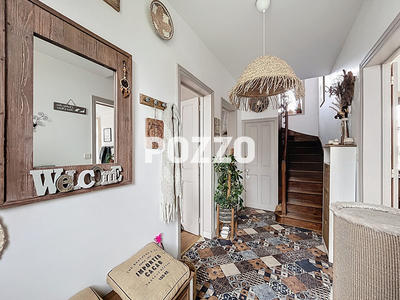 Maison - 196 m² - 7 pièces