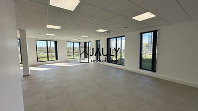 Local commercial - 910 m²