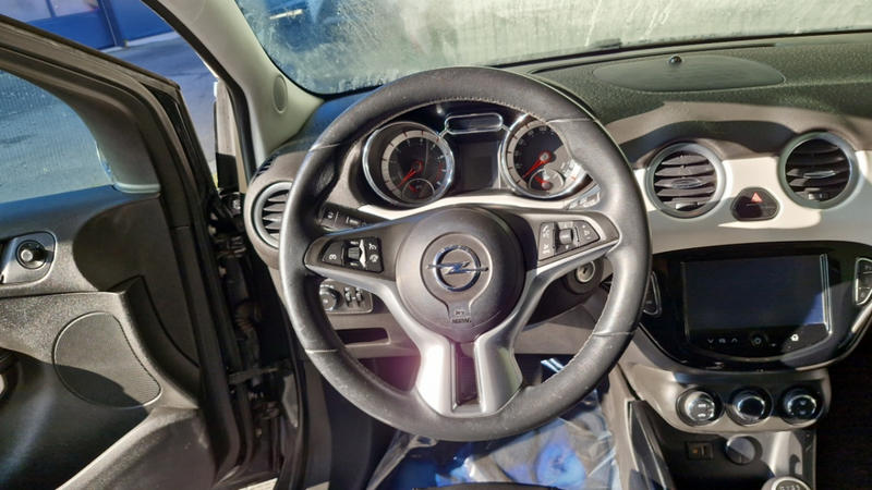 Opel Adam 1.4 Twinport 87 Ch s/S Glam