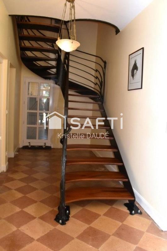 Maison de maîtres - 241 m² - 8 pièces