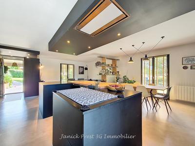 Maison - 113 m² - 5 pièces