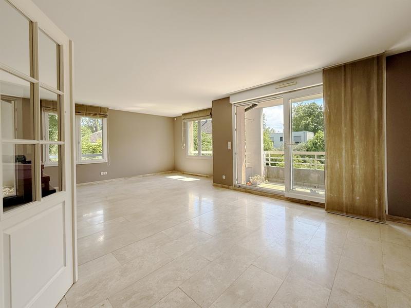 Appartement - 120 m² - 5 pièces