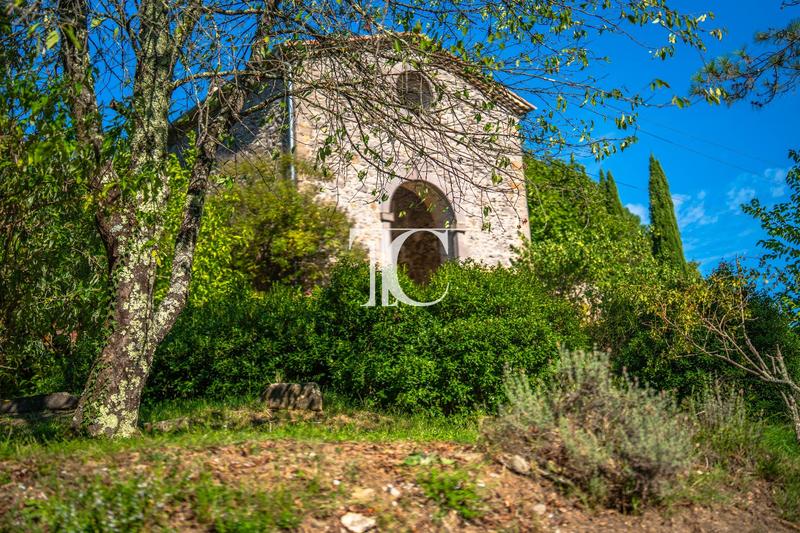 Maison - 379 m² - 19 pièces