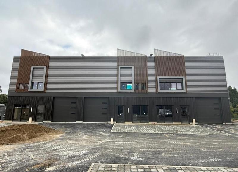 Local d'activités - 239 m²