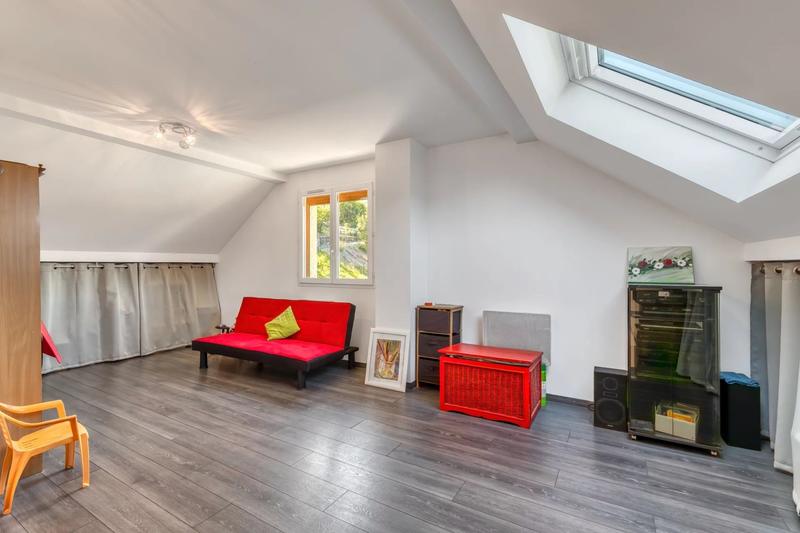 Maison - 140 m² - 6 pièces