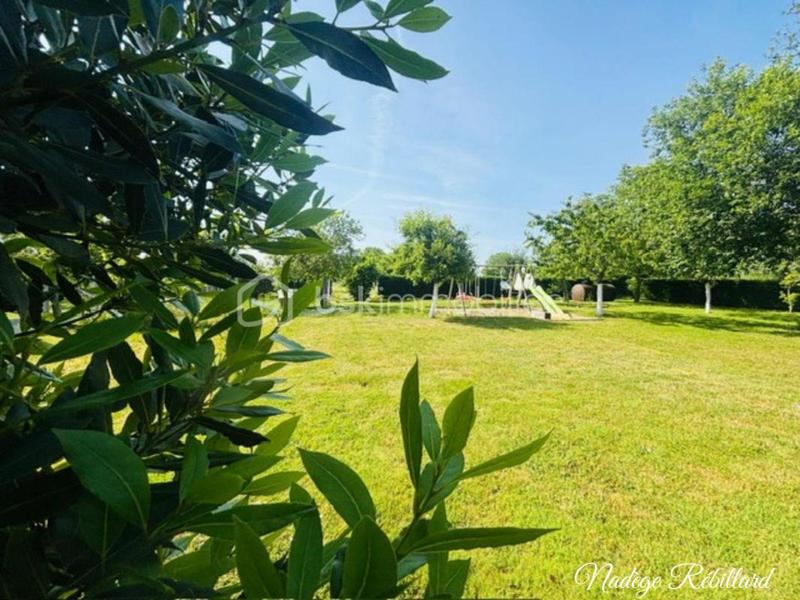 Propriété - 180 m² - 6 pièces