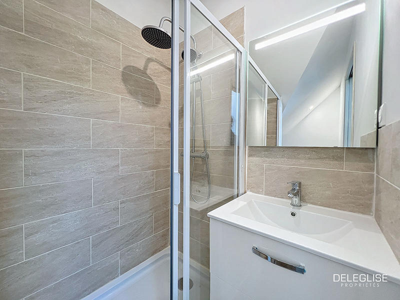 Appartement - 92 m² - 5 pièces