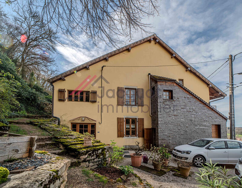 Maison - 149 m² - 6 pièces