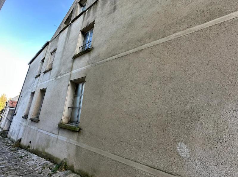 Maison - 220 m² - 7 pièces