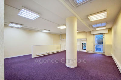 Local commercial - 208 m²