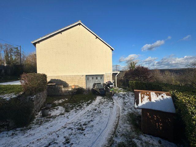 Maison - 95 m² - 5 pièces