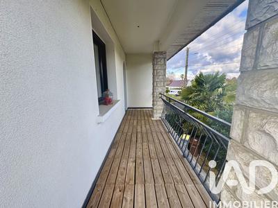 Appartement - 100 m² - 4 pièces