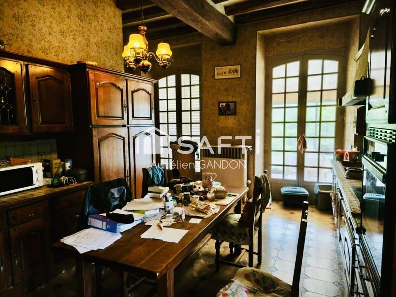 Maison - 320 m² - 8 pièces