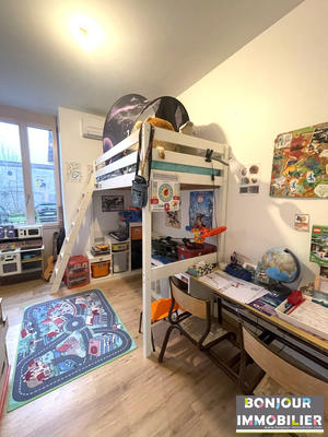 Appartement - 75 m² - 4 pièces