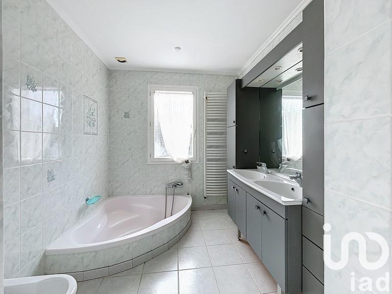 Maison - 163 m² - 5 pièces